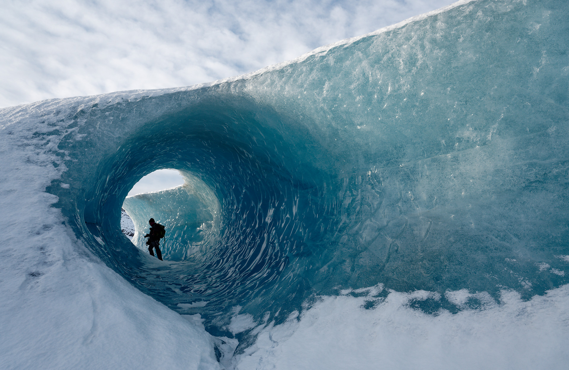 Grotte de glace dans un iceberg de Heinabergslon